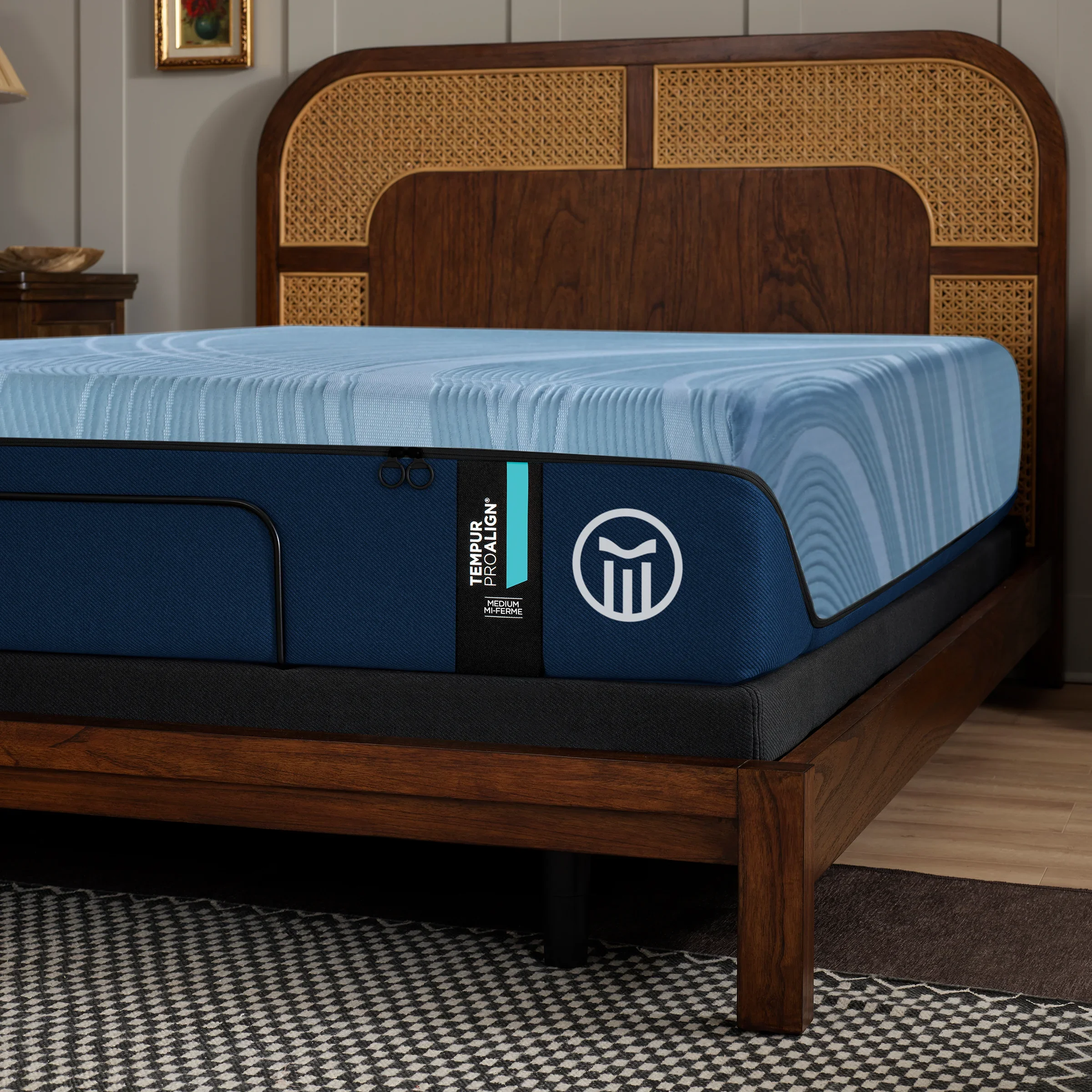 Tempur-Pedic TEMPUR ProAlign Hybrid 12" Medium Tight Top Mattress - Image 5